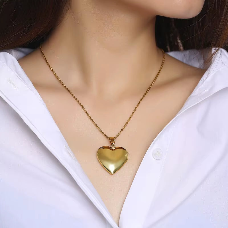 Light Heart Locket Pendants for Women Men Openable Photo Frame Glossy Stainless Steel Necklaces Family Love Collar