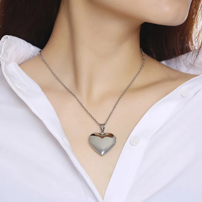 Light Heart Locket Pendants for Women Men Openable Photo Frame Glossy Stainless Steel Necklaces Family Love Collar